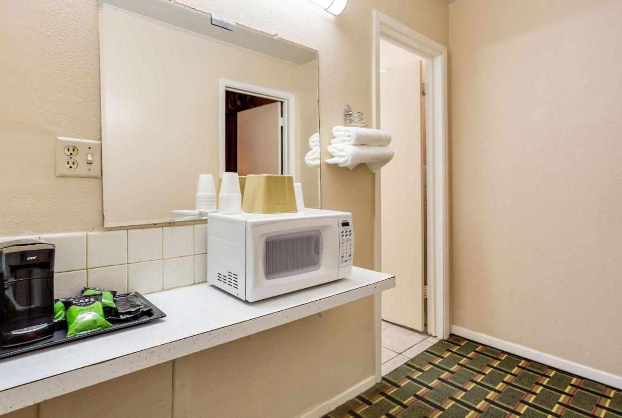 Rodeway Inn & Suites Raton Zewnętrze zdjęcie